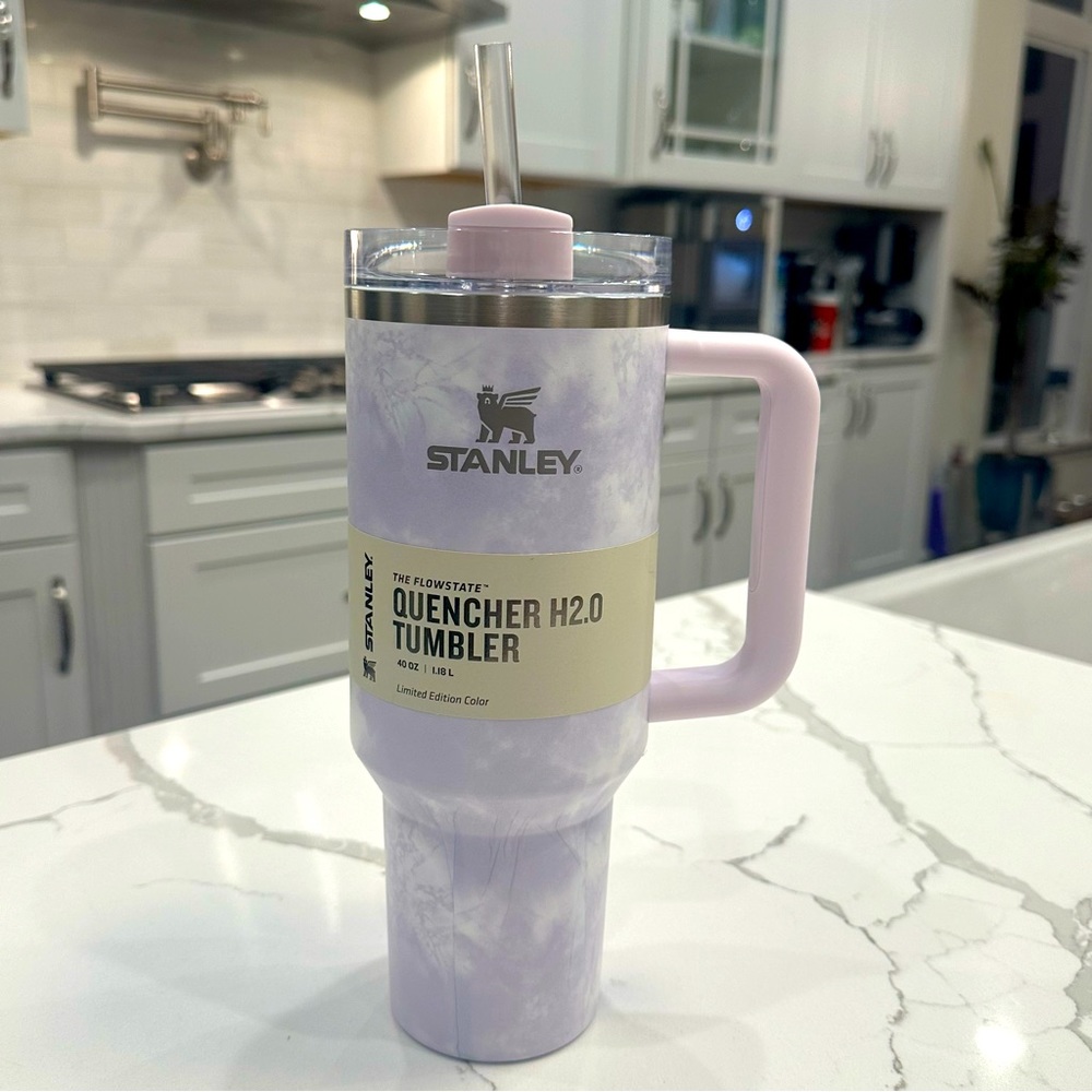 NWT Stanley Quencher H2.0 FlowState Tumbler, Wisteria Tie Dye